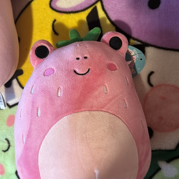 Adabelle the strawberry frog squishmallow NWT - Picture 5 of 5